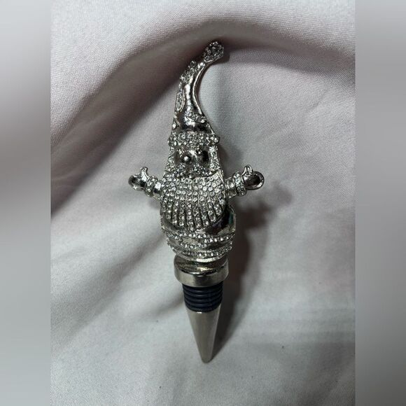 ☃️❄️☃️ New! Cherished Traditions Rhinestone Santa Wine Bottle Stopper - Picture 3 of 6